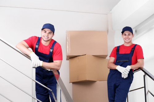 Safe online payment methods for local removals