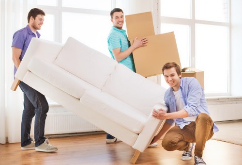 Professional home moving service for Shoreditch residents