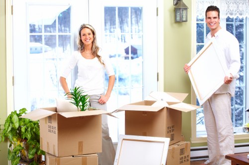Packing and loading support for a Shoreditch move